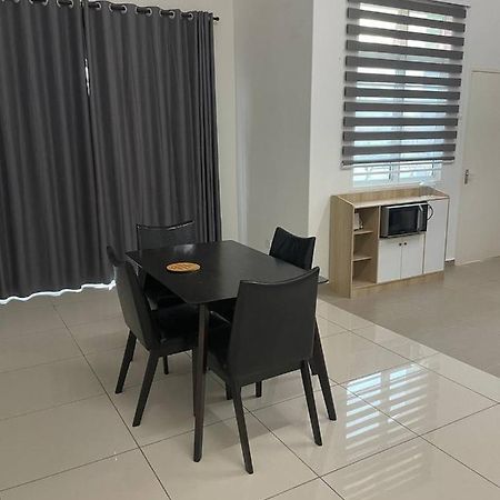 Bungalow Homestay Jasin Perdana Exterior photo